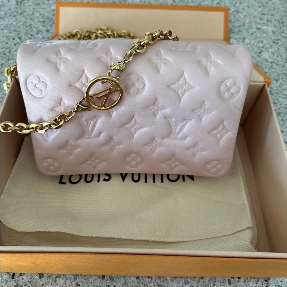 Louis Vuitton Rose PO COUSSIN